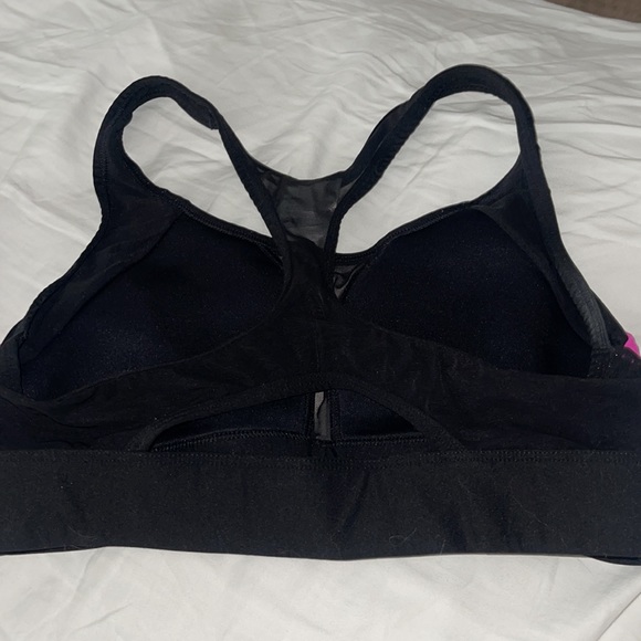 Victoria’s Secret Sports Bra - Picture 2 of 3